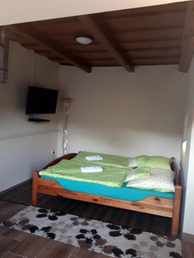 Hegyalja Vendégház Tolcsva Exterior foto